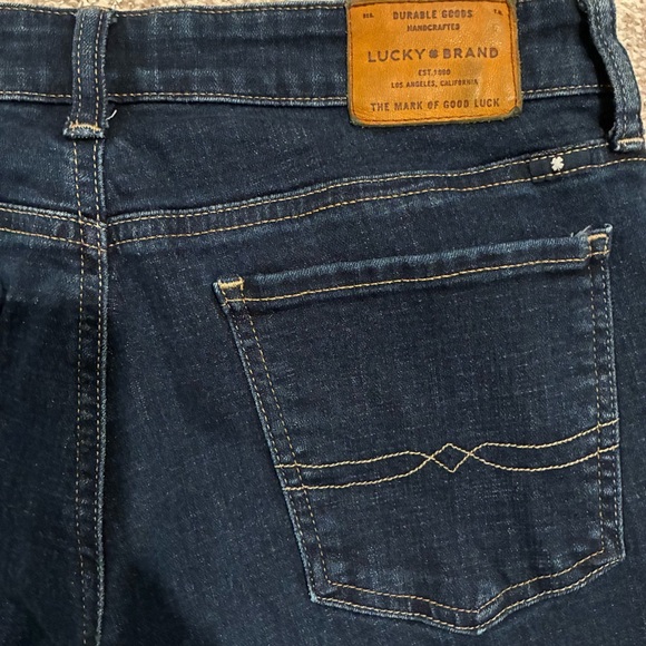 Lucky Brand Jeans Women's 29 Dark Indigo Sweet Straight LIKE NEW! - Picture 8 of 10